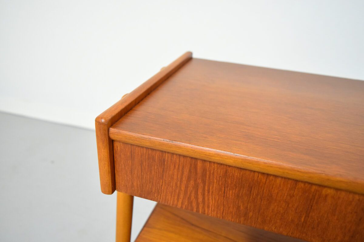AB Carlstrom＆CO社 ナイトテーブル スウェーデン製 北欧家具 AB Carlstrom＆CO社 ナイトテーブル スウェーデン製 北欧家具 AB