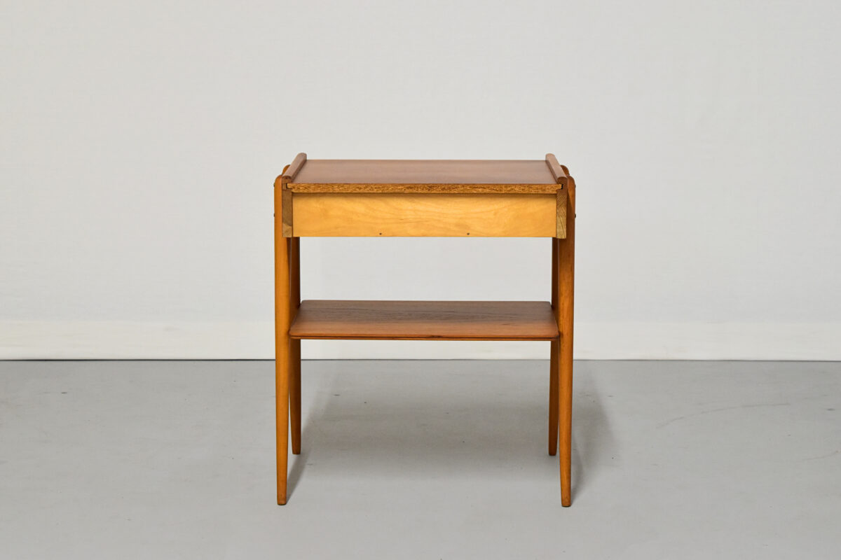 ベッドサイドテーブル/ミニチェスト by AB Carlstrom＆Co Mobelfabrik