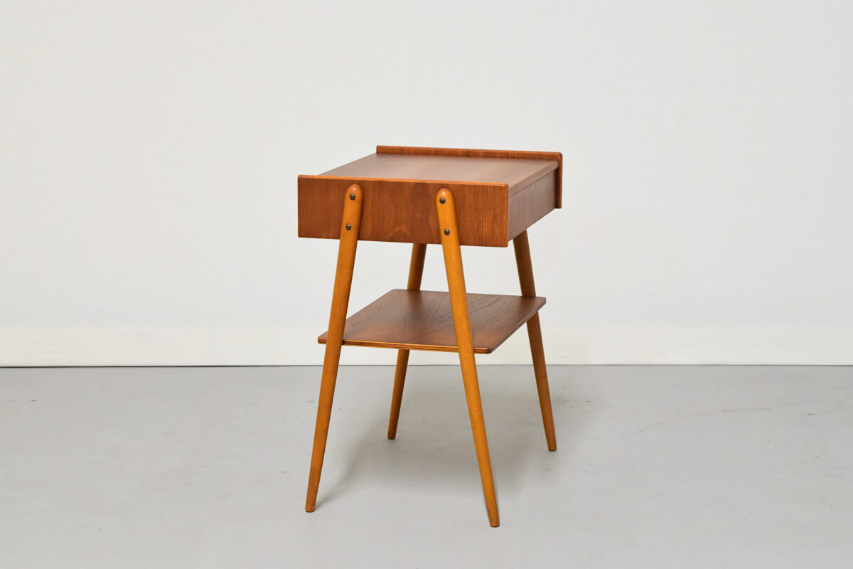 ベッドサイドテーブル/ミニチェスト by AB Carlstrom＆Co