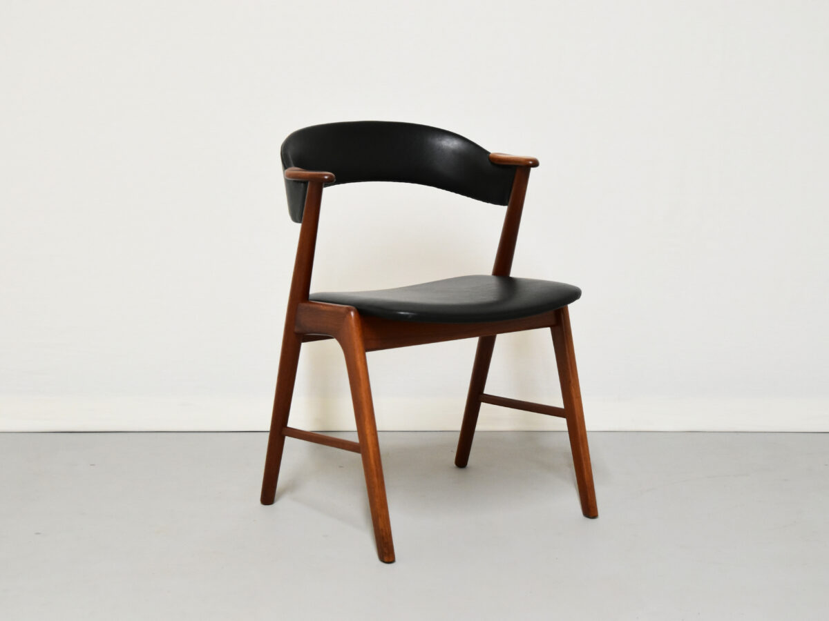 チェア/ネイルチェア/No.32 by korup Stolefabrik