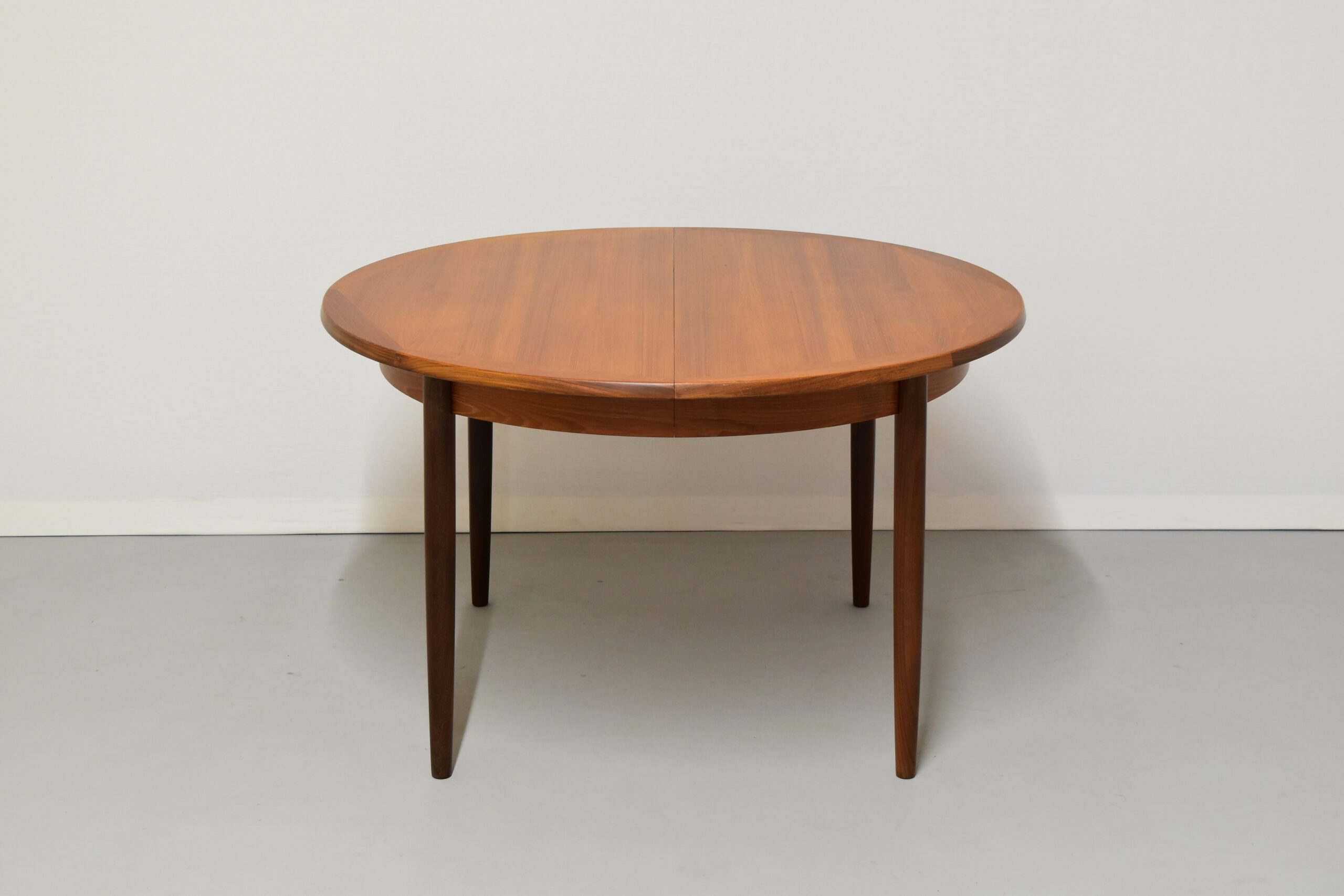 ラウンドテーブル/ダイニングテーブル/エクステンションテーブル/チーク