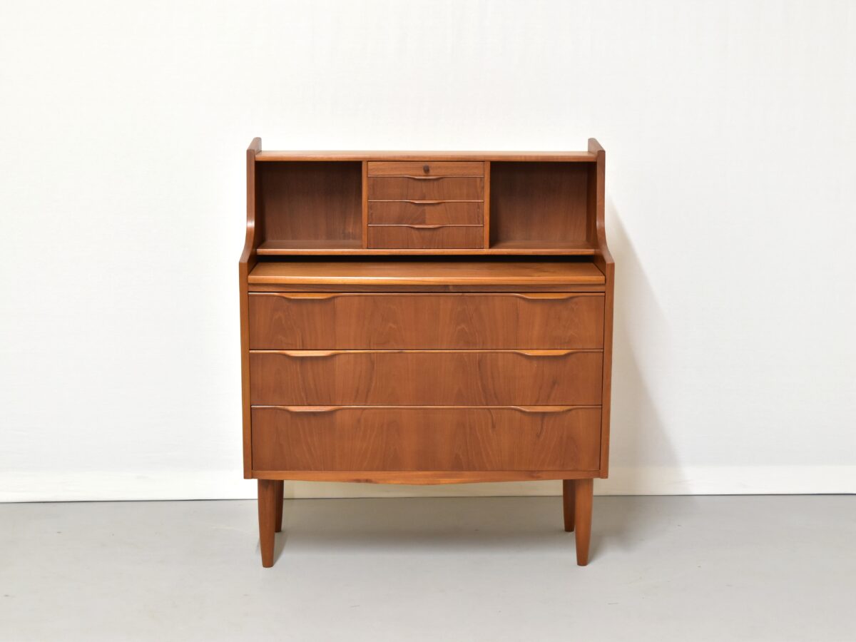 ビューロー/チーク