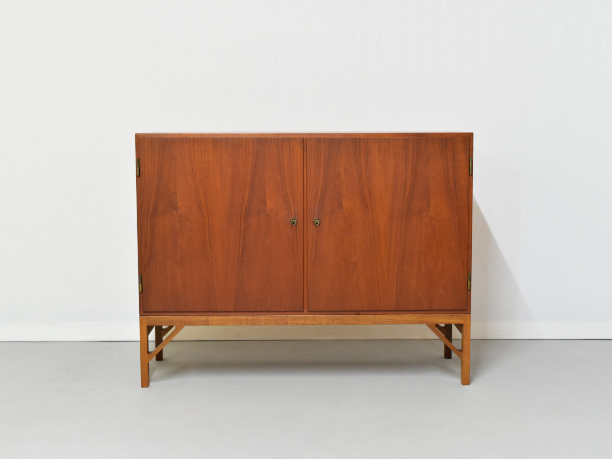 キャビネット/サイドボード/リビングボード/Borge Mogensen/FDB Mobler